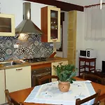 Siciliana Con Piscina 