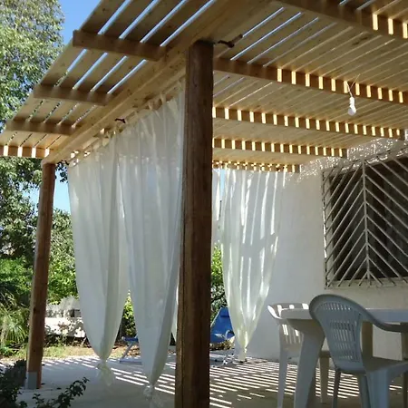 別荘 Siciliana Con Piscina 